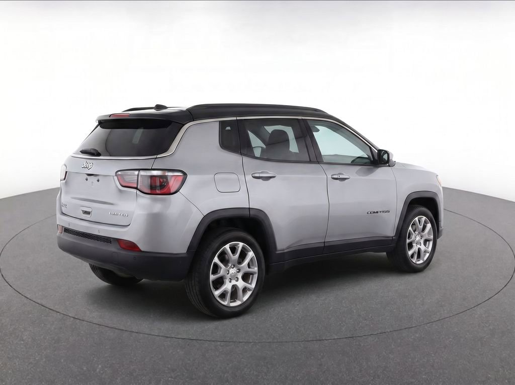 Used 2025 Jeep Compass Limited AWD/4WD image 4