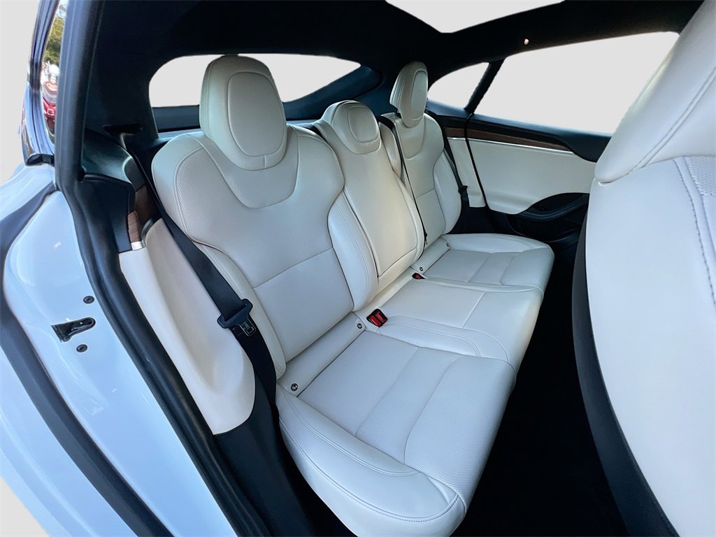 Used 2022 Tesla Model S image 27