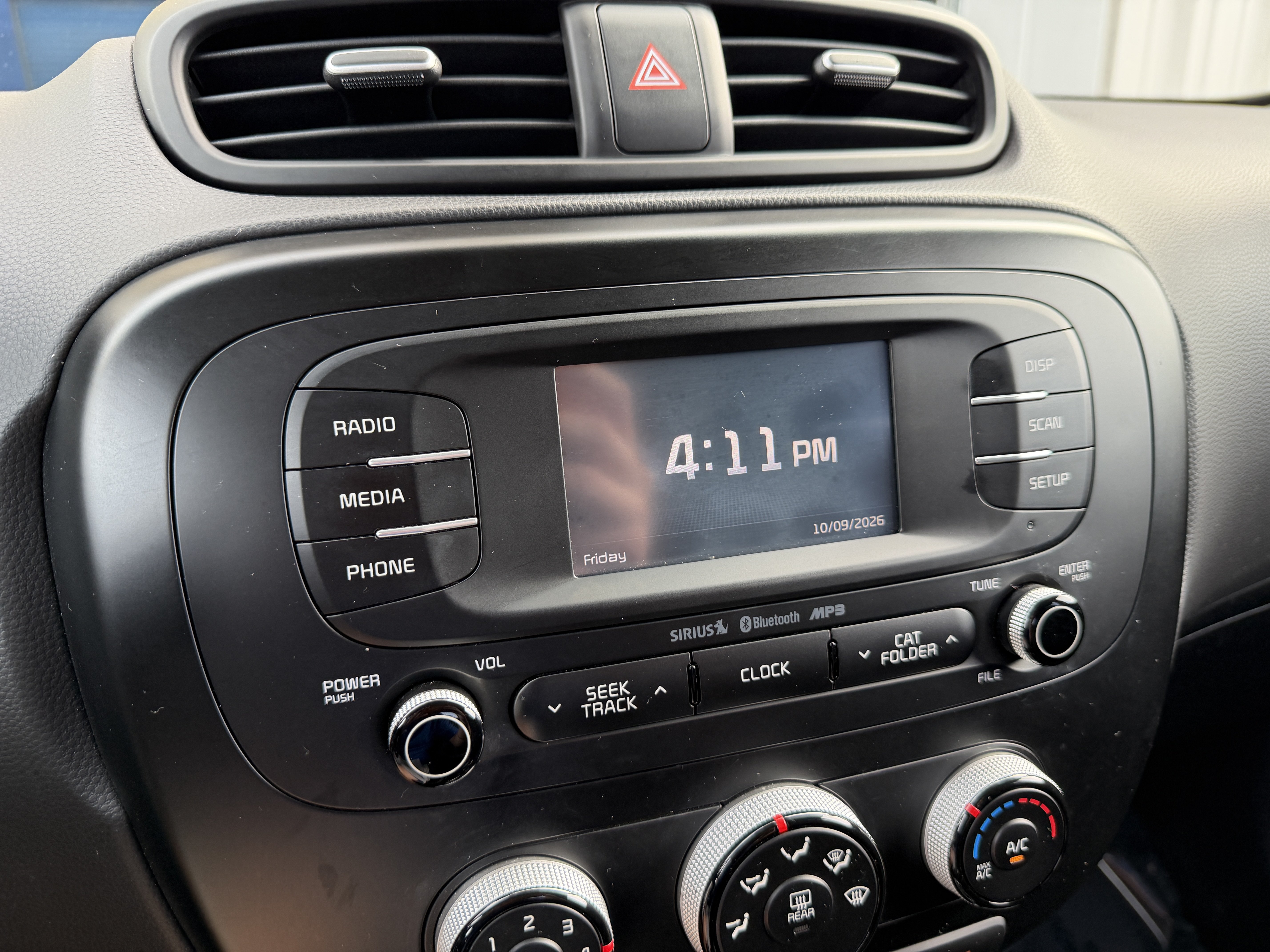 Used 2016 Kia Soul + FWD image 17