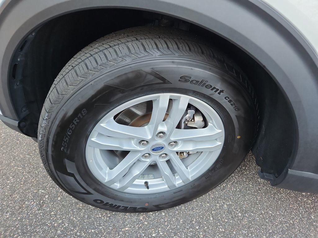 Used 2024 Ford Explorer XLT w/ Equipment Group 202A image 36