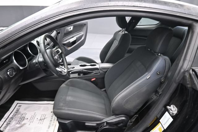 Used 2019 Ford Mustang Coupe RWD image 10