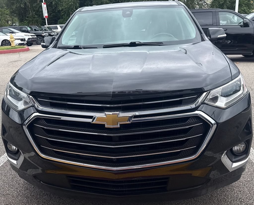 Used 2018 Chevrolet Traverse Premier w/ Driver Confidence II Package FWD image 2