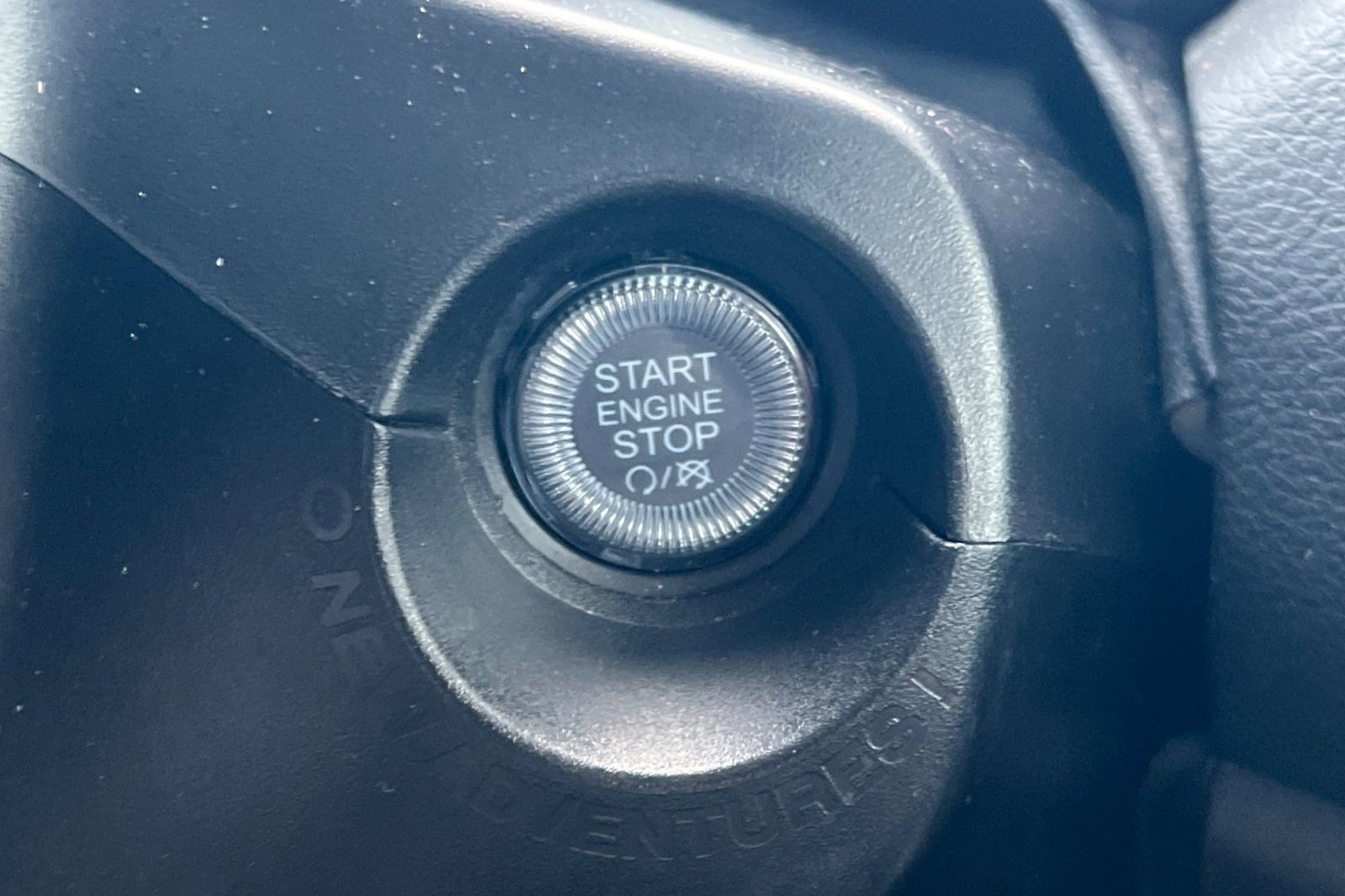 Used 2023 Jeep Renegade Latitude image 23