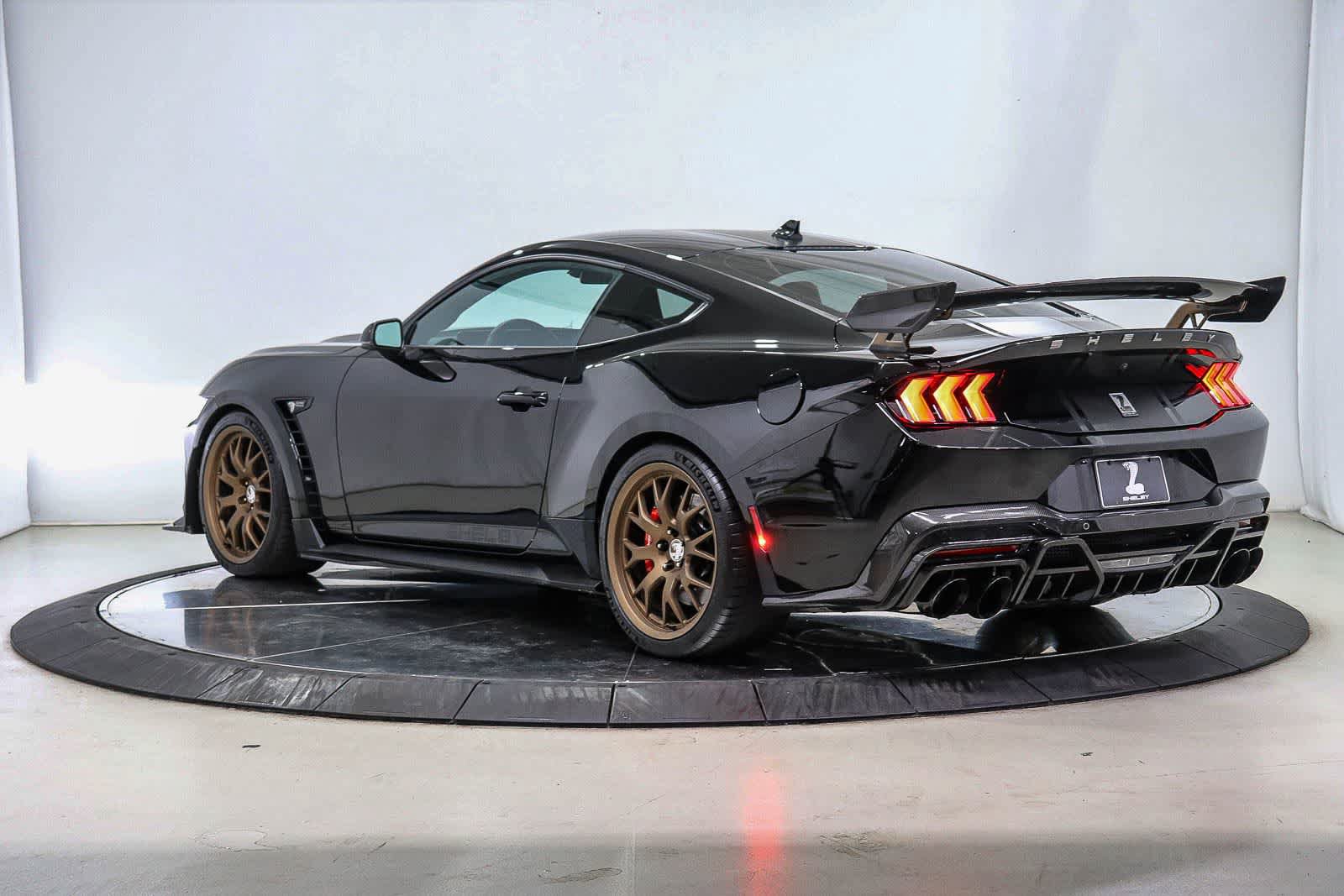 Used 2025 Ford Mustang GT Premium w/ GT Performance Package RWD image 2