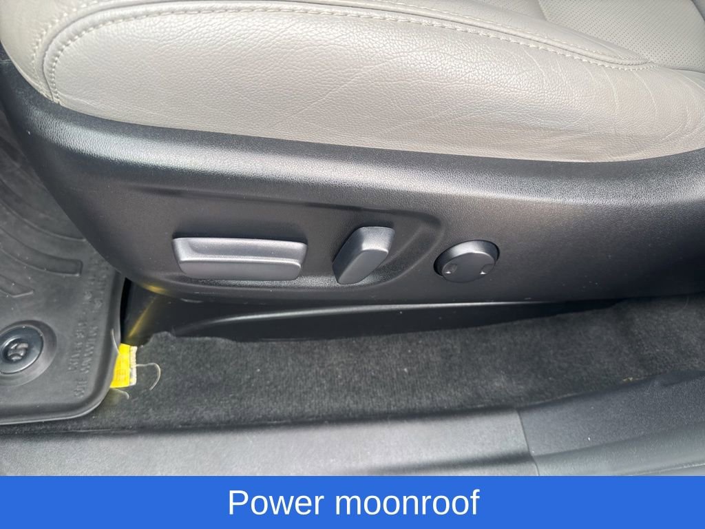 Used 2017 Toyota Sienna Limited Premium image 9