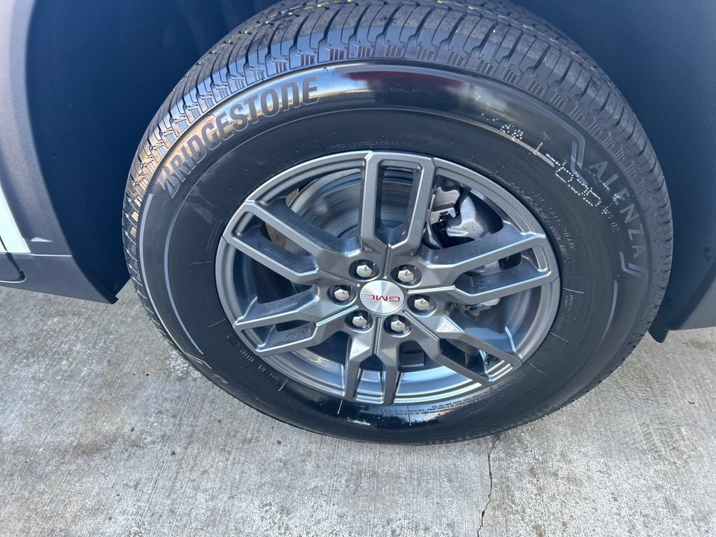 New 2026 GMC Acadia Elevation w/ LPO, Floor Liner Package FWD image 40