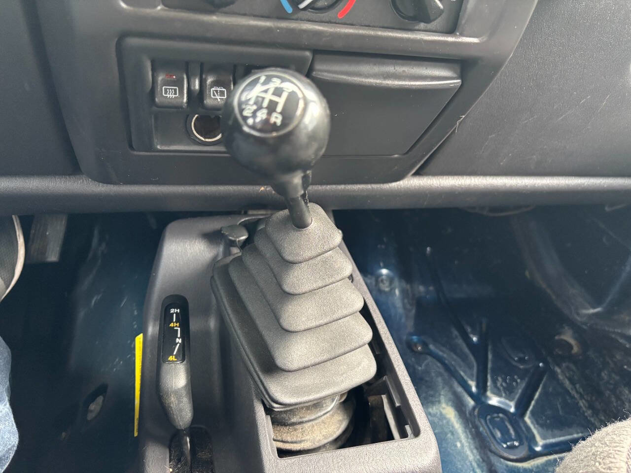 Used 2002 Jeep Wrangler Sport AWD/4WD image 24