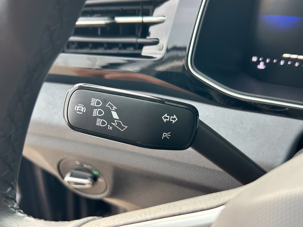 Certified 2026 Volkswagen Jetta SE FWD image 25