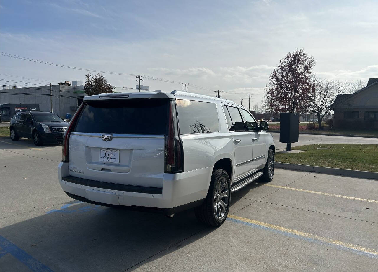 Used 2016 Cadillac Escalade ESV Luxury image 6