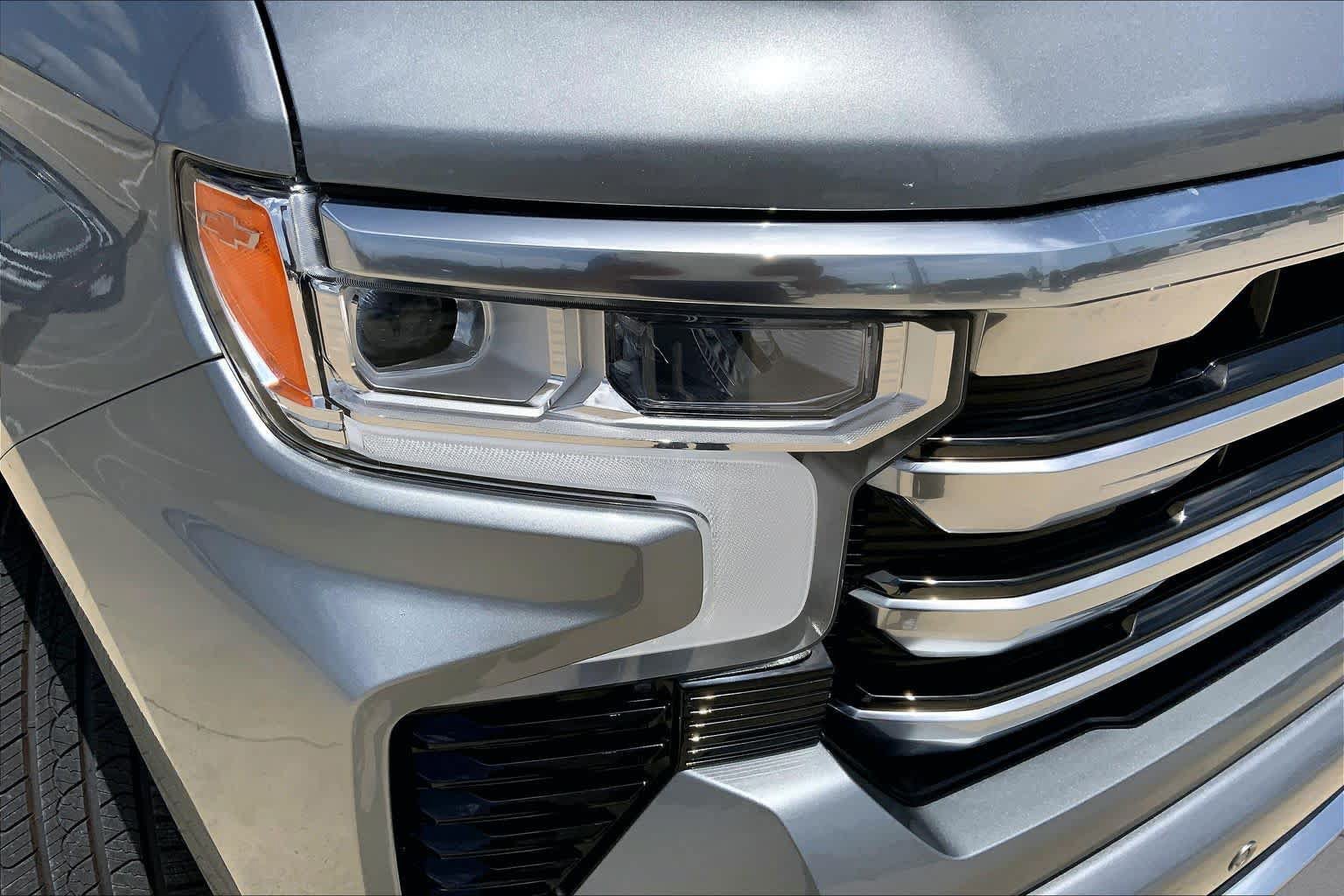 Certified 2023 Chevrolet Silverado 1500 High Country w/ High Country Premium Package AWD/4WD image 27