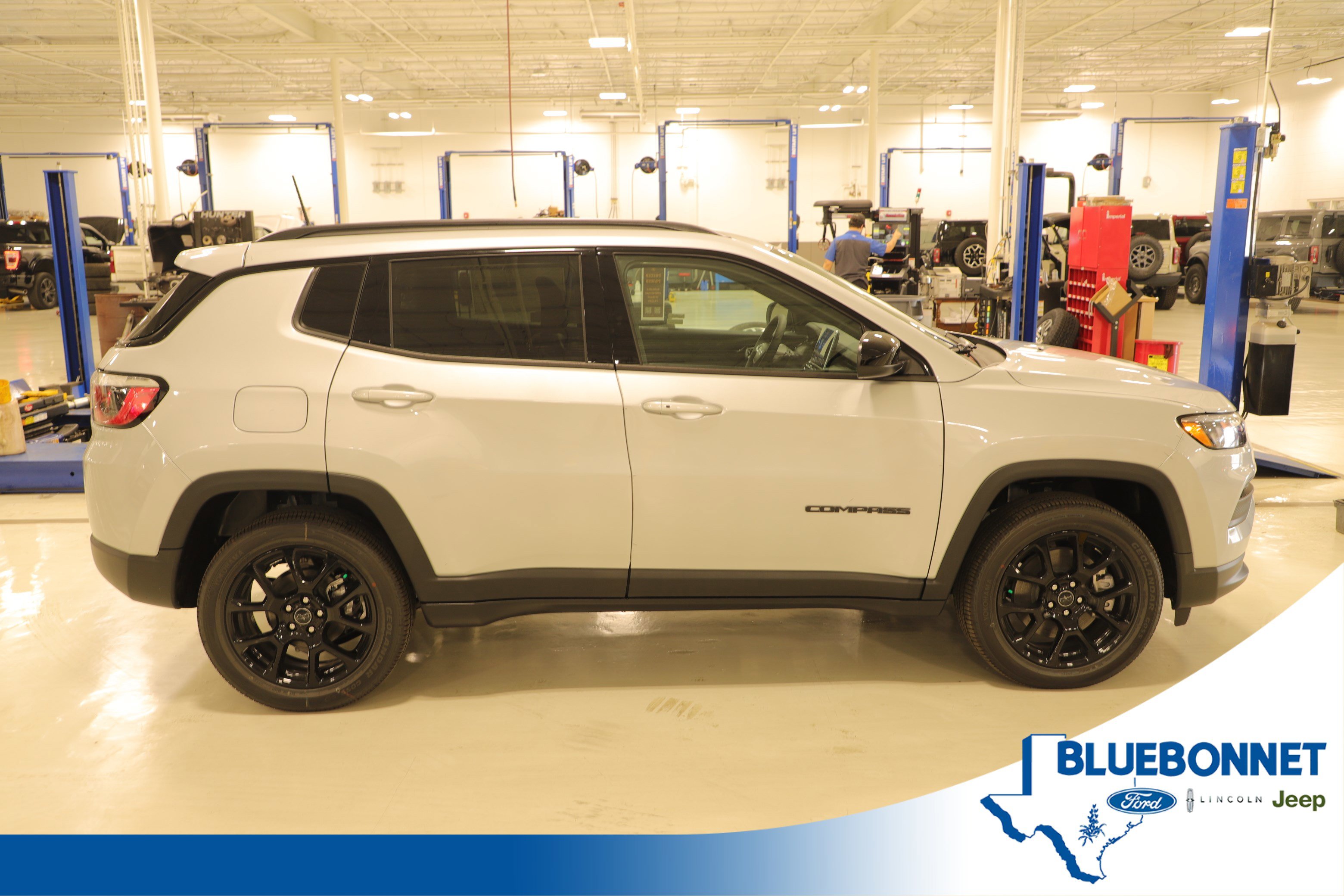 New 2026 Jeep Compass Latitude image 1