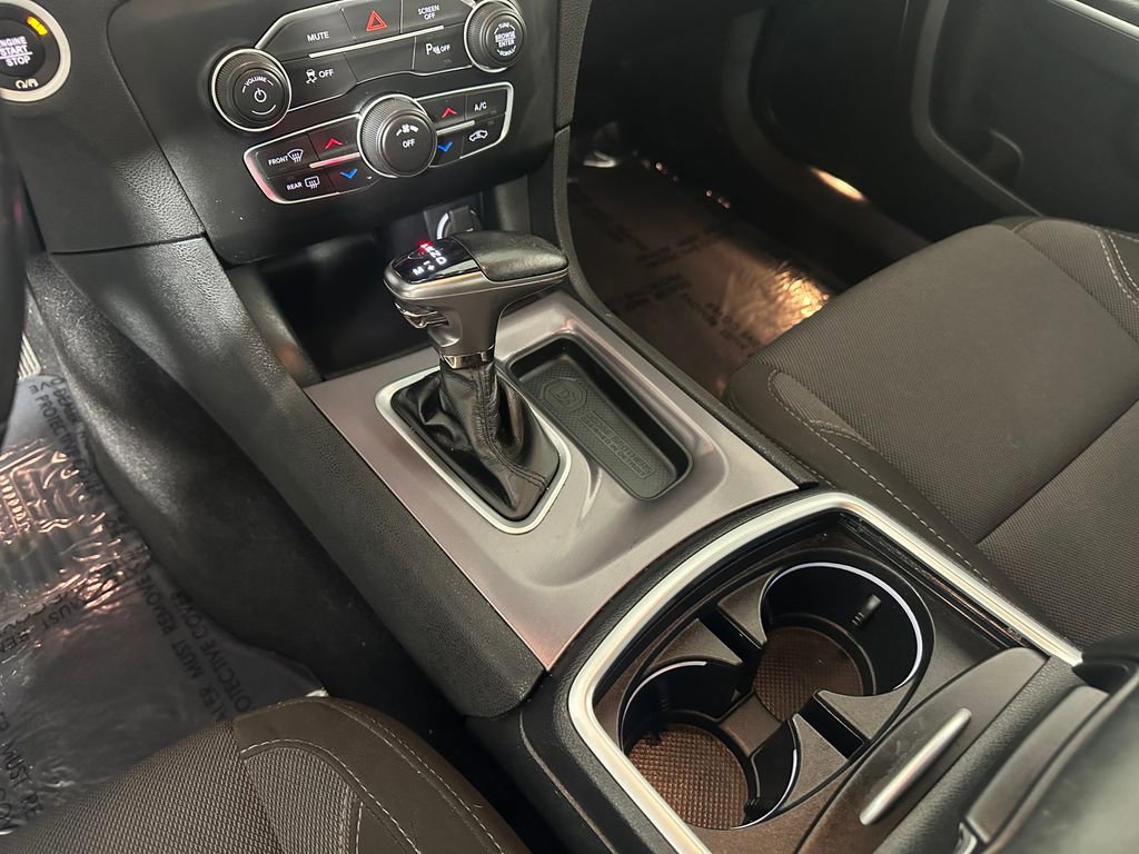 Used 2020 Dodge Charger SXT RWD image 31