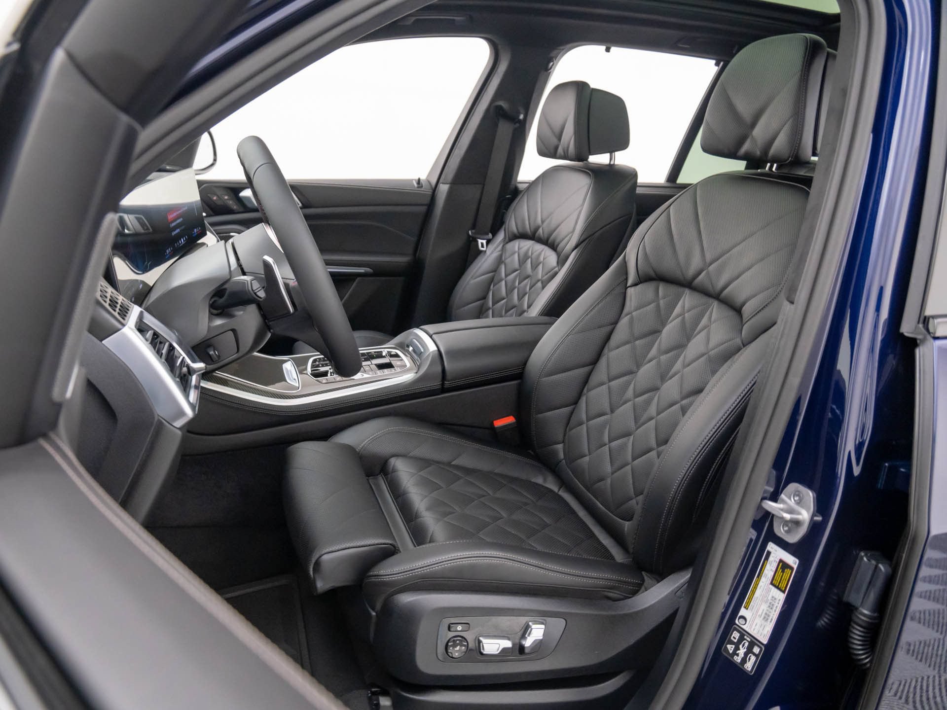 Used 2026 BMW X5 M60i w/ Executive Package AWD/4WD image 16