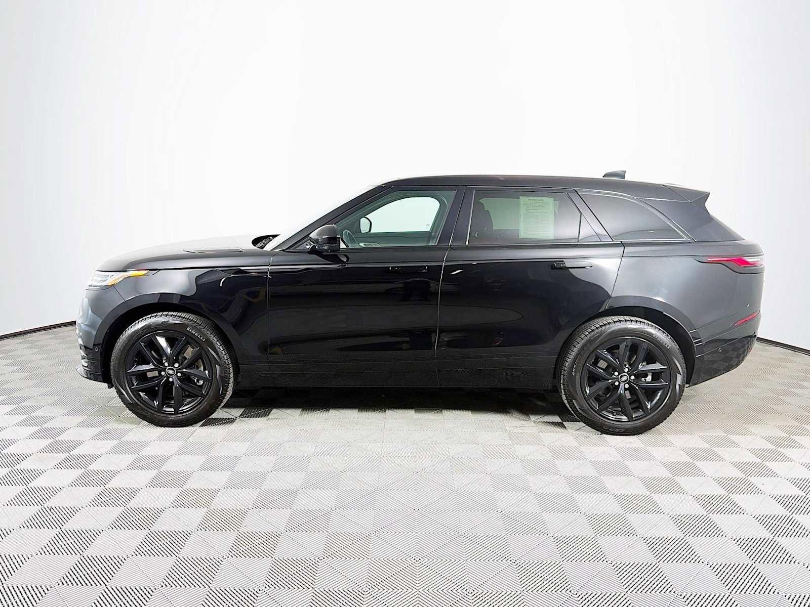 Used 2026 Land Rover Range Rover Velar Dynamic SE AWD/4WD image 8