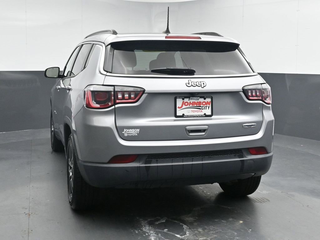 Used 2019 Jeep Compass Latitude w/ Popular Equipment Group image 6