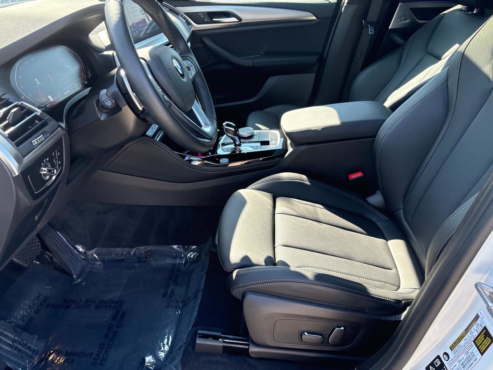 Used 2025 BMW X4 xDrive30i image 14