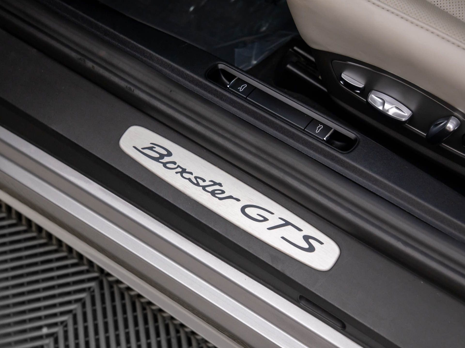 Certified 2019 Porsche 718 Boxster GTS image 16