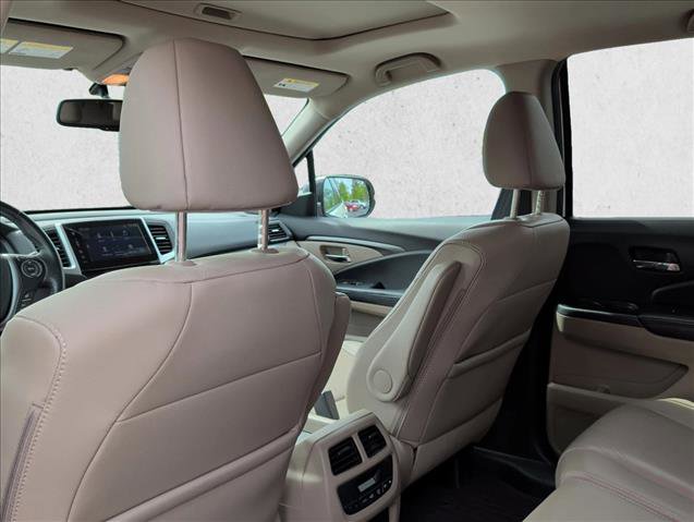 Used 2017 Honda Pilot EX-L image 16