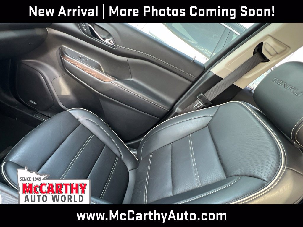Used 2021 GMC Acadia Denali w/ Denali Ultimate Package AWD/4WD image 16