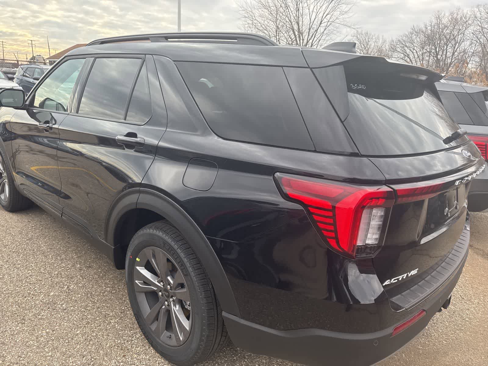 New 2026 Ford Explorer Active w/ Active Comfort Package AWD/4WD image 18