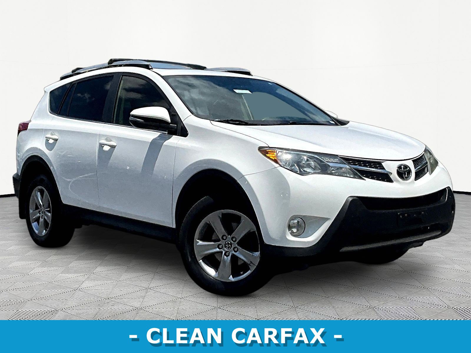 Used 2015 Toyota RAV4 XLE w/ Outdoor Package AWD/4WD image 3