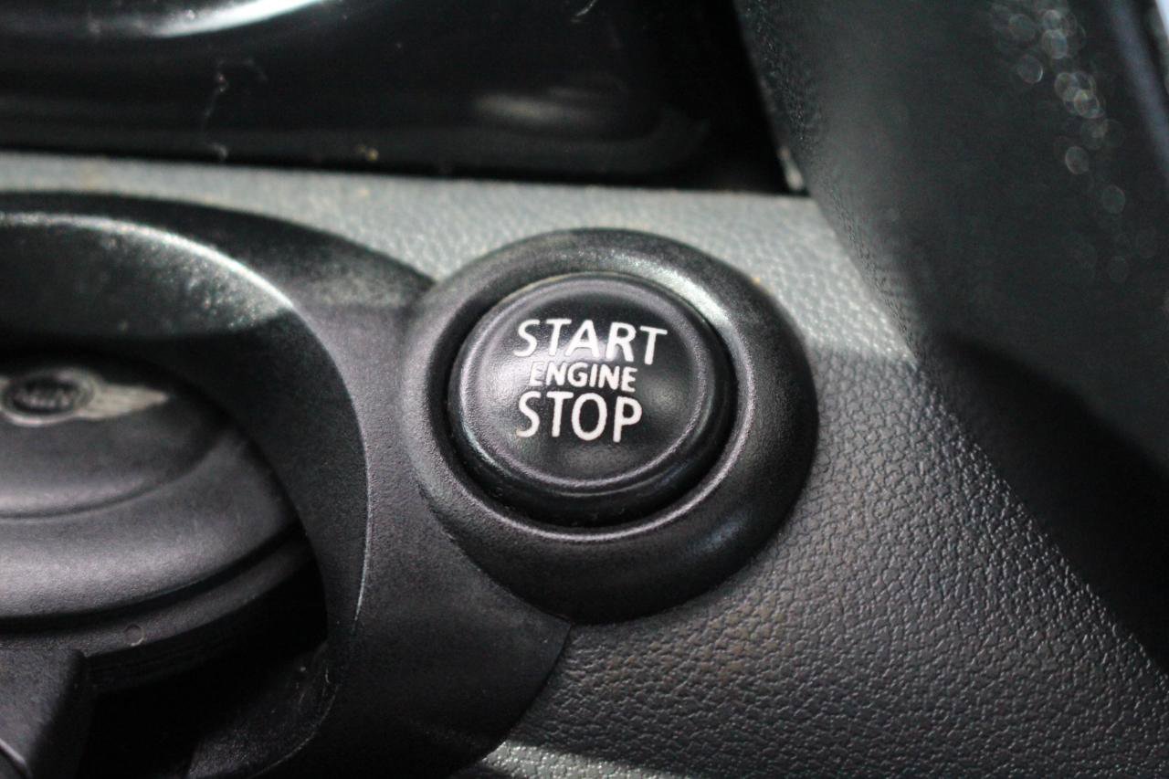 Used 2010 MINI Cooper Hardtop image 20