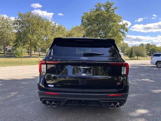 New 2025 Ford Explorer ST image 6