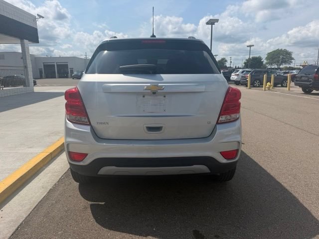 Used 2019 Chevrolet Trax LT w/ LT Convenience Package FWD image 8