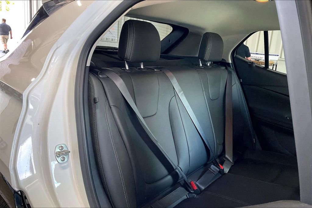 Used 2024 Buick Encore GX Sport Touring image 19