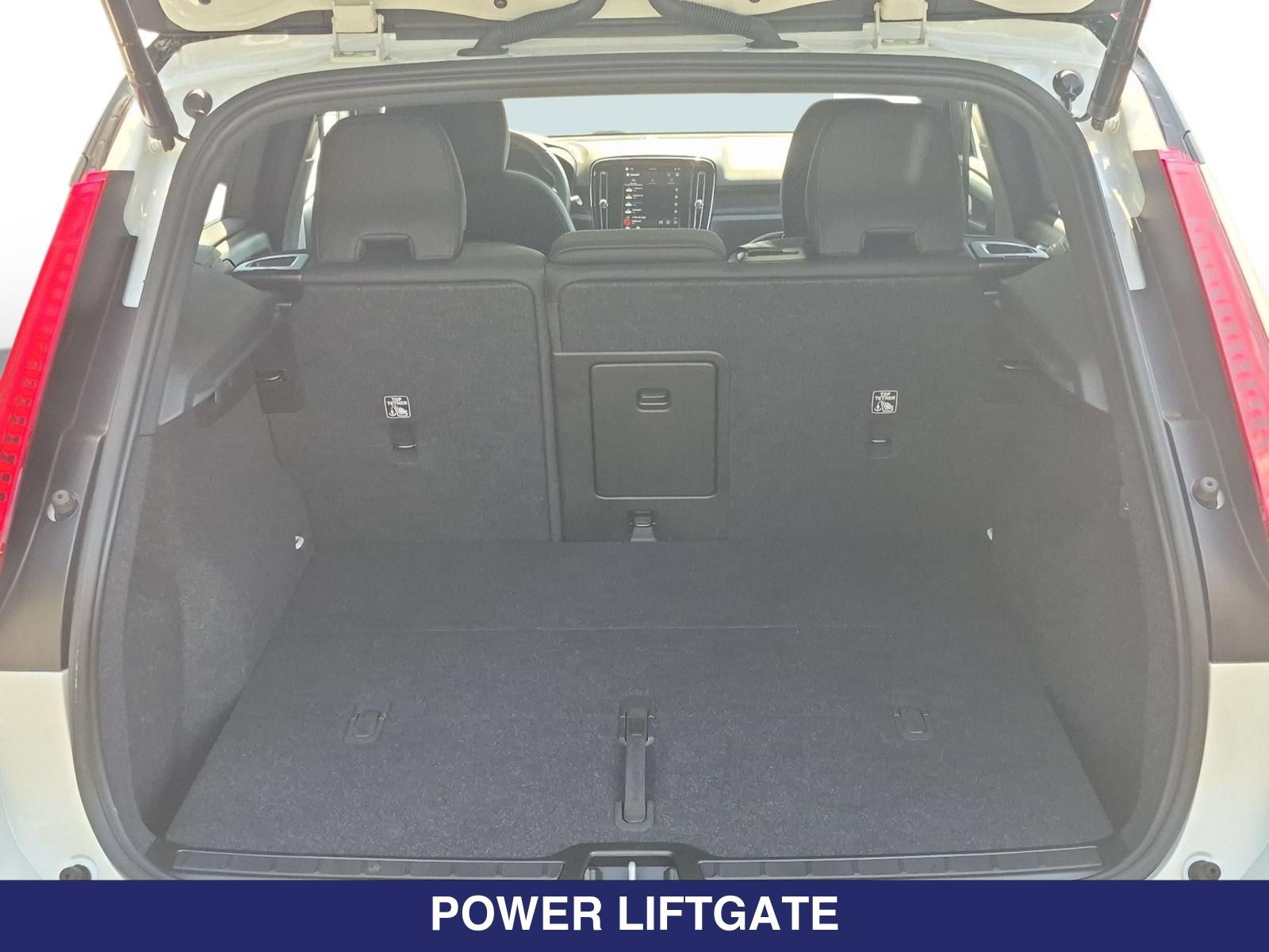 Used 2023 Volvo XC40 Recharge Plus AWD/4WD image 7