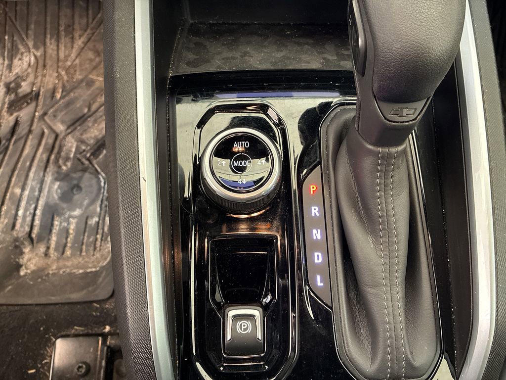 Used 2023 Chevrolet Colorado Trail Boss w/ Advanced Trailering Package AWD/4WD image 16