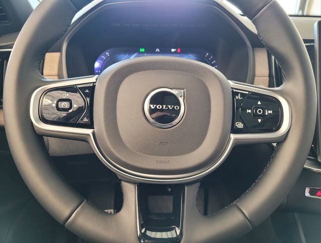 New 2026 Volvo XC90 B6 Plus w/ Protection Package Premier AWD/4WD image 20