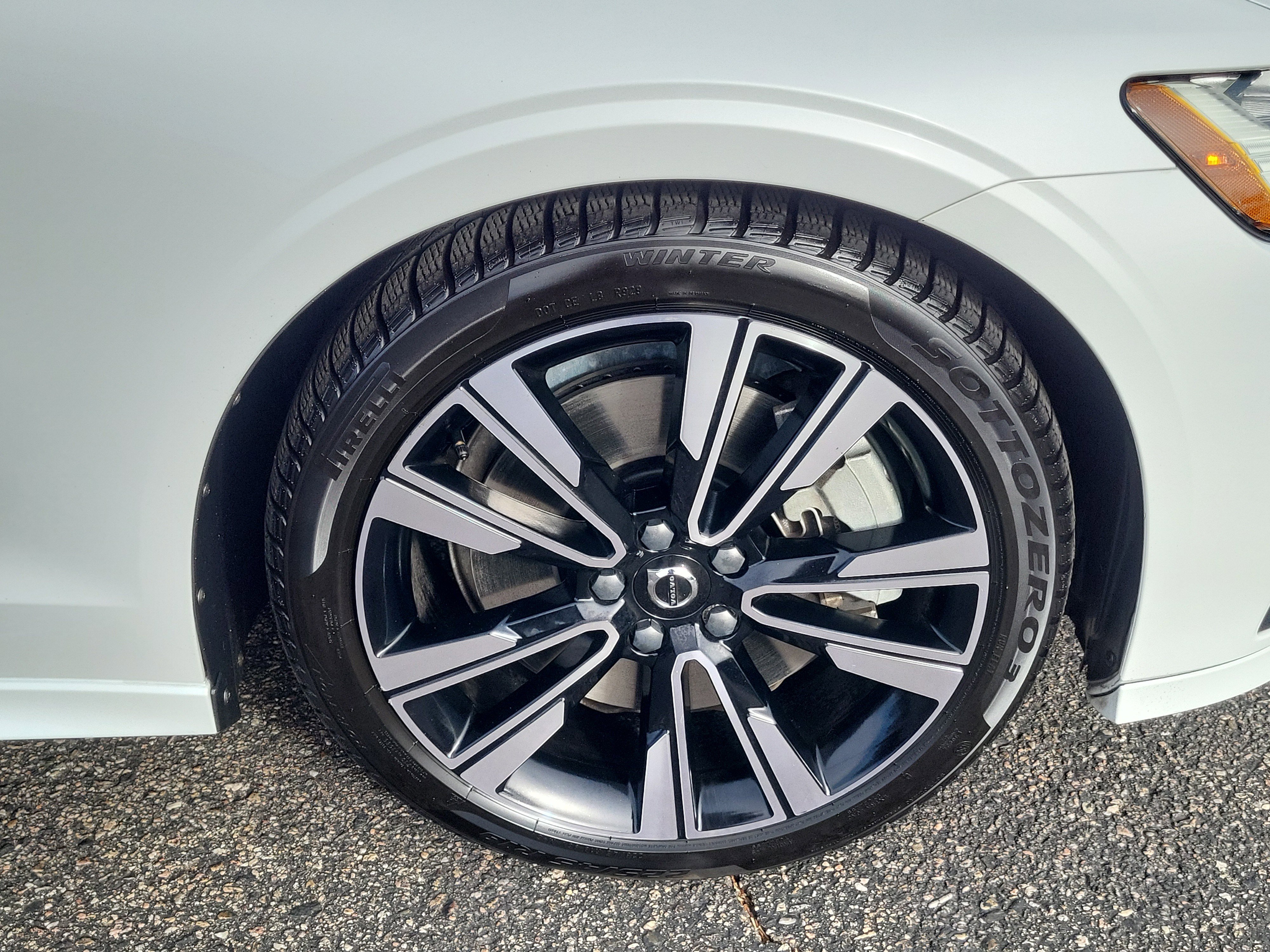 Used 2020 Volvo S60 T6 R-Design w/ Protection Package Premier image 8