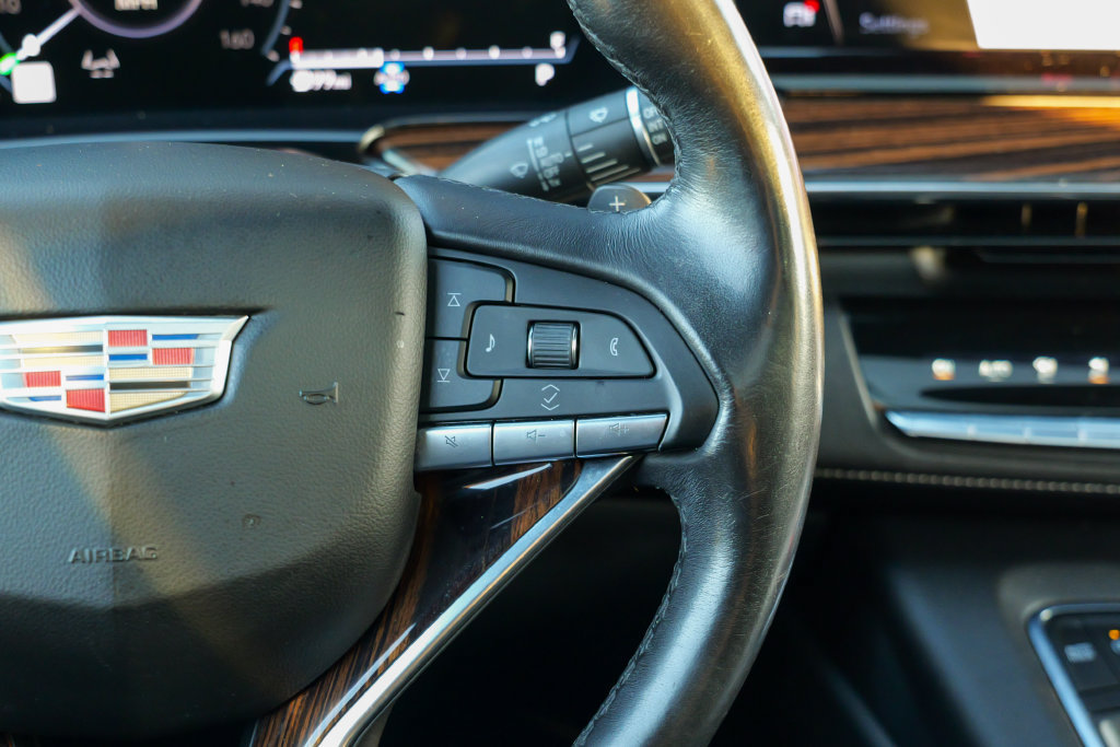 Used 2021 Cadillac Escalade ESV Premium Luxury w/ Driver Assist Tech Package AWD/4WD image 42