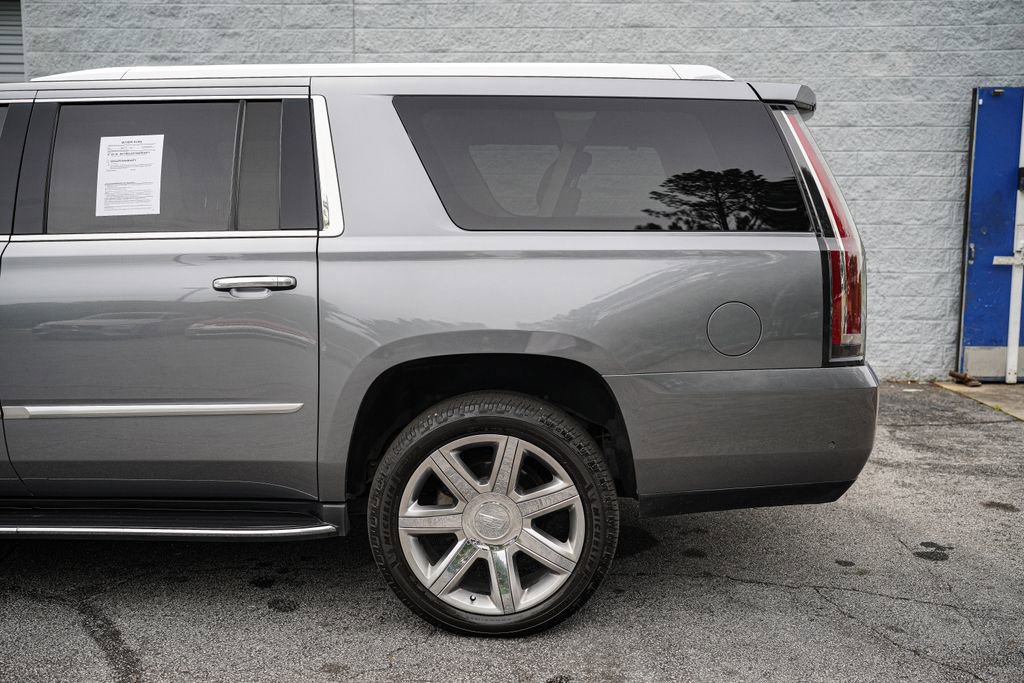 Used 2018 Cadillac Escalade ESV Luxury AWD/4WD image 11
