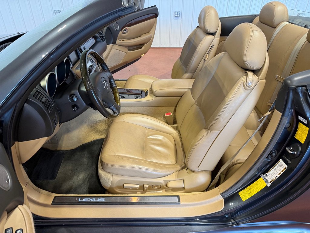 Used 2007 Lexus SC 430 Convertible RWD image 18