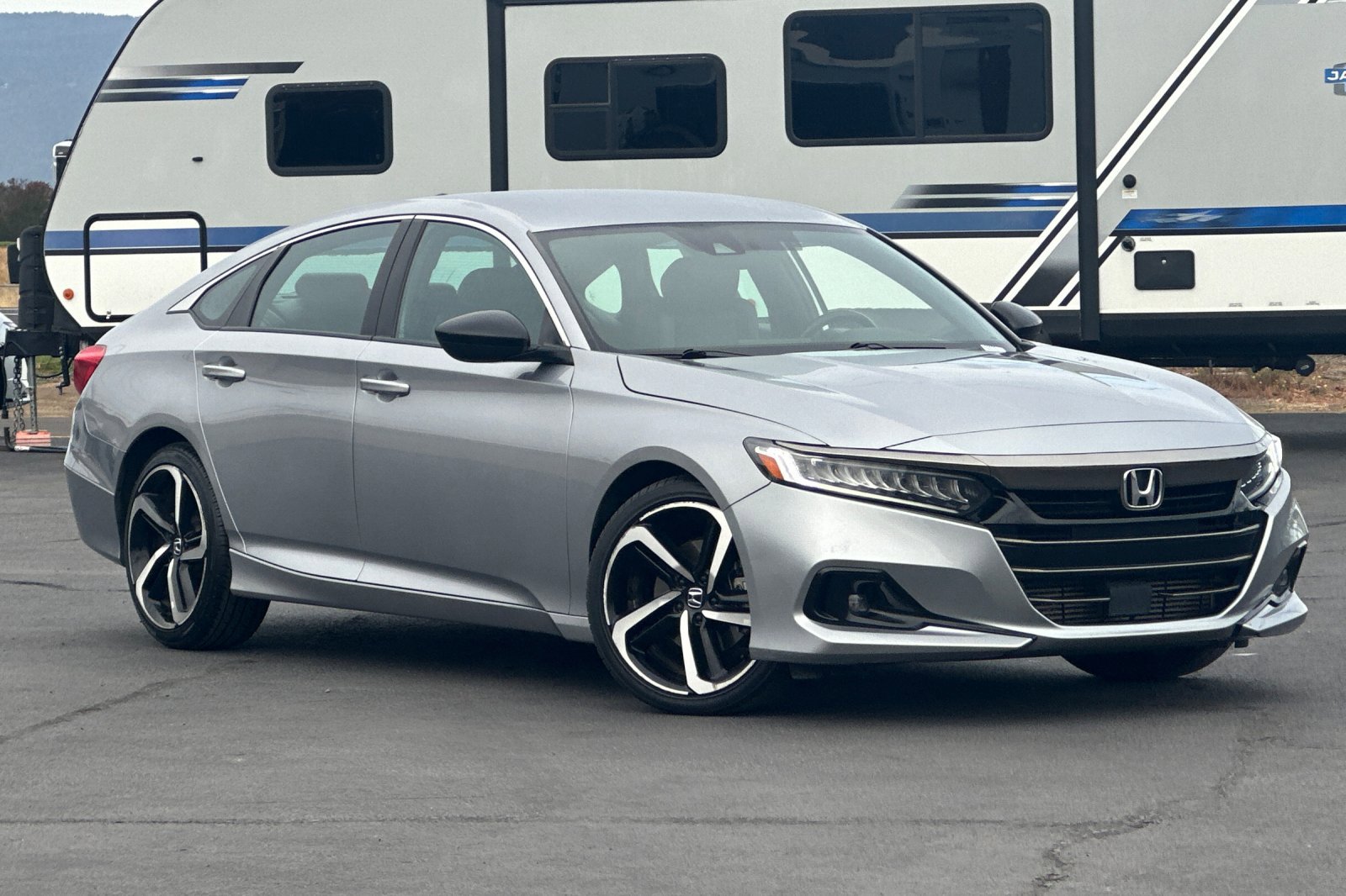 Used 2022 Honda Accord Sport image 2