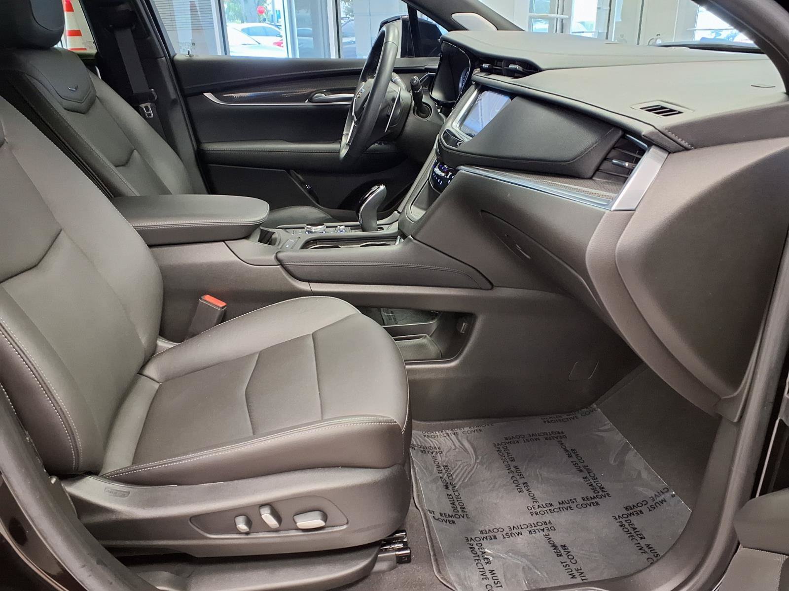 Certified 2025 Cadillac XT5 Sportv w/ Technology Package AWD/4WD image 10