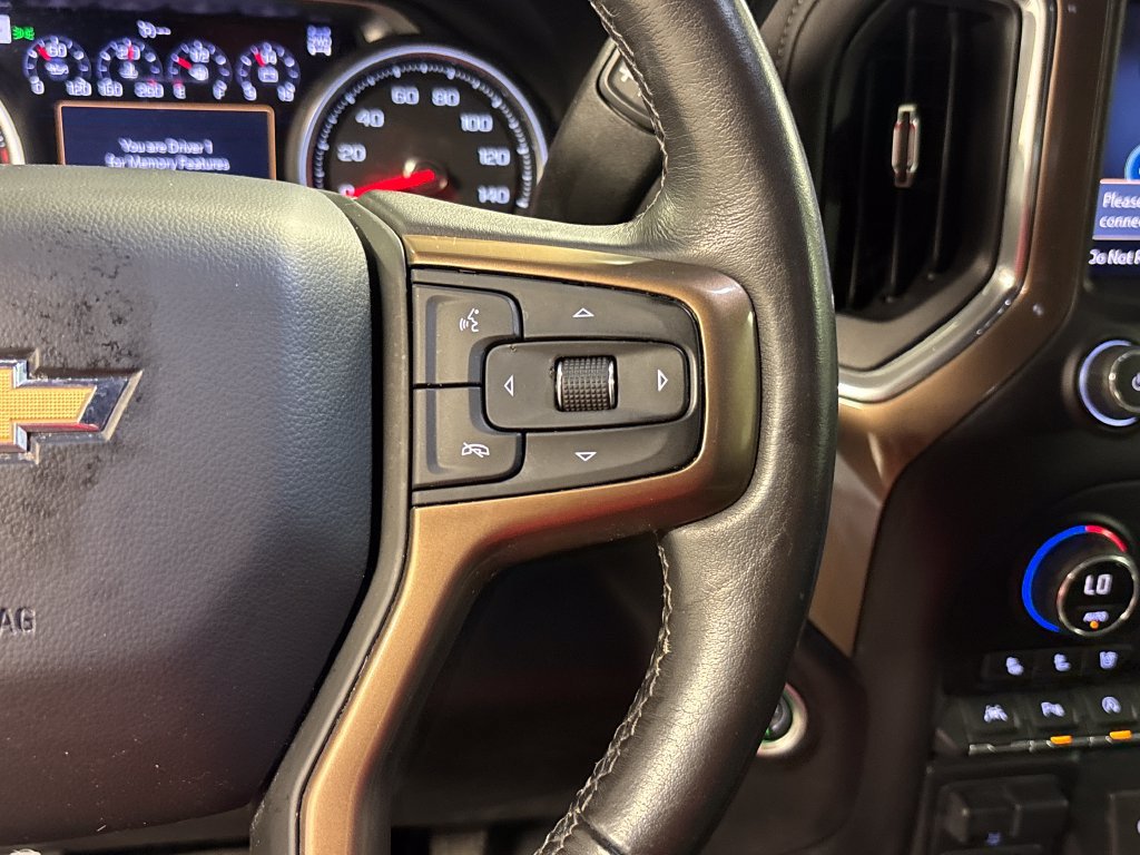 Used 2021 Chevrolet Silverado 1500 High Country w/ Technology Package AWD/4WD image 34