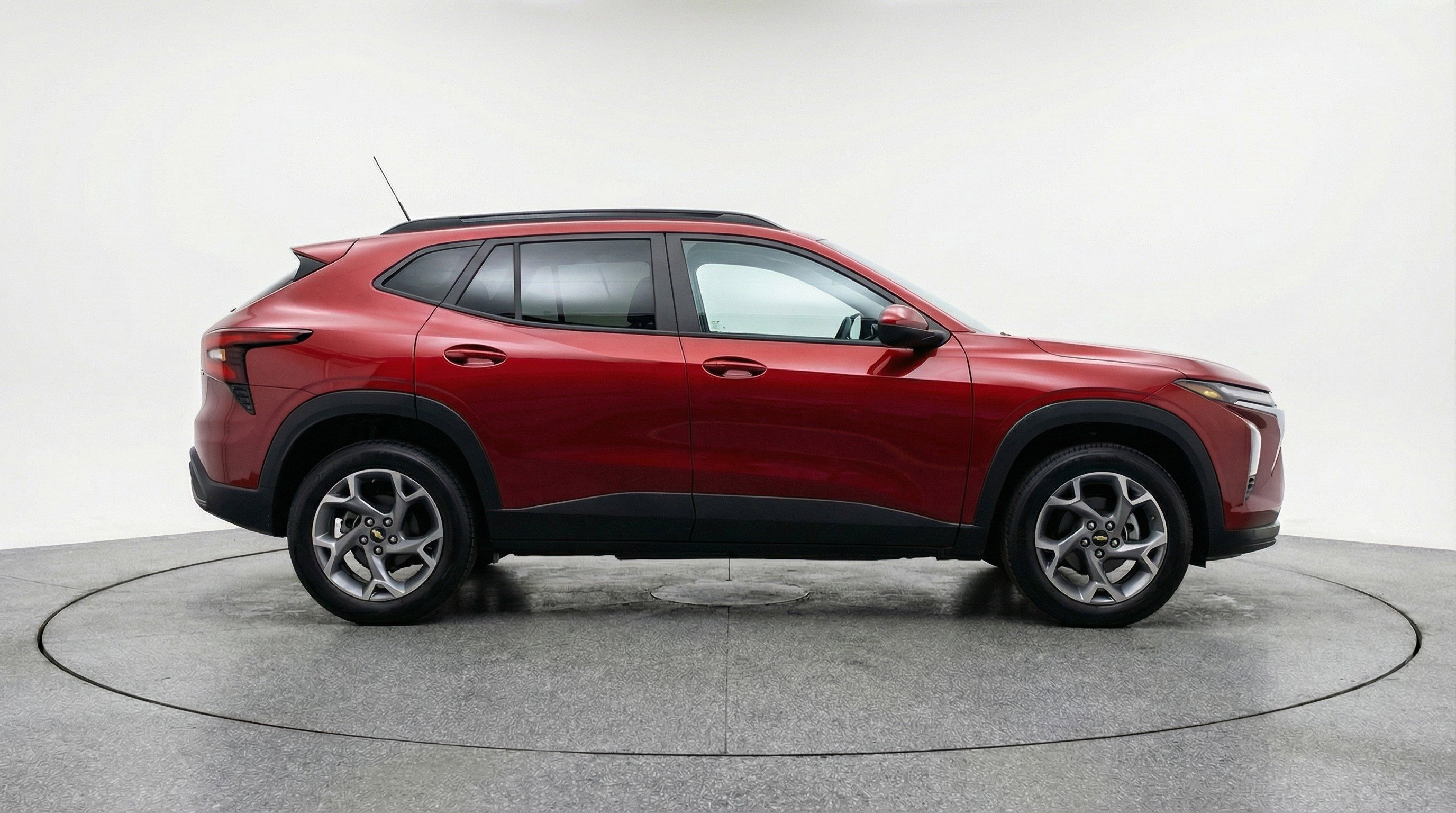 Used 2025 Chevrolet Trax LT w/ LT Convenience Package image 11