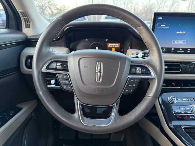 Used 2023 Lincoln Nautilus Reserve image 18