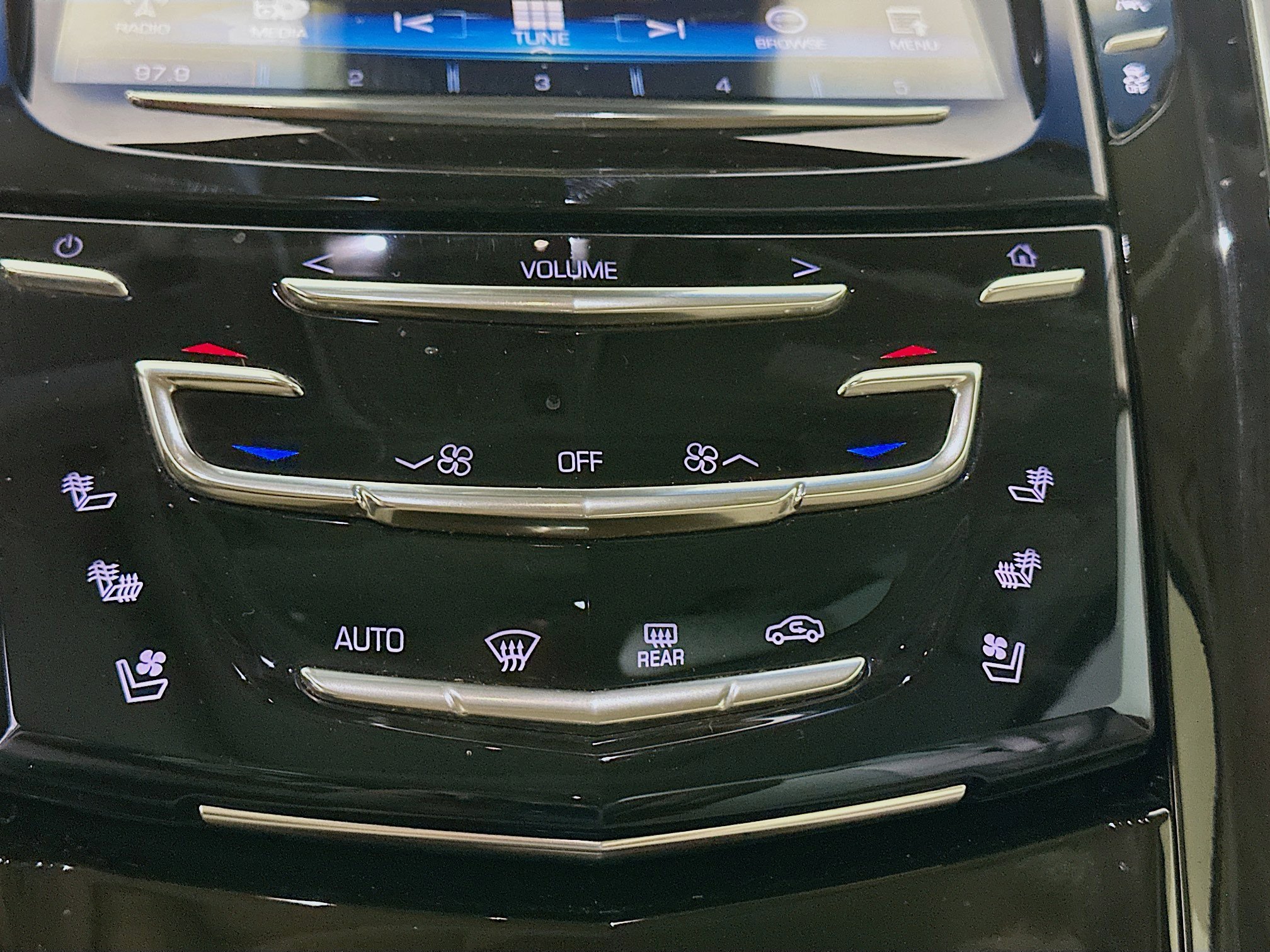 Used 2016 Cadillac Escalade Premium image 23