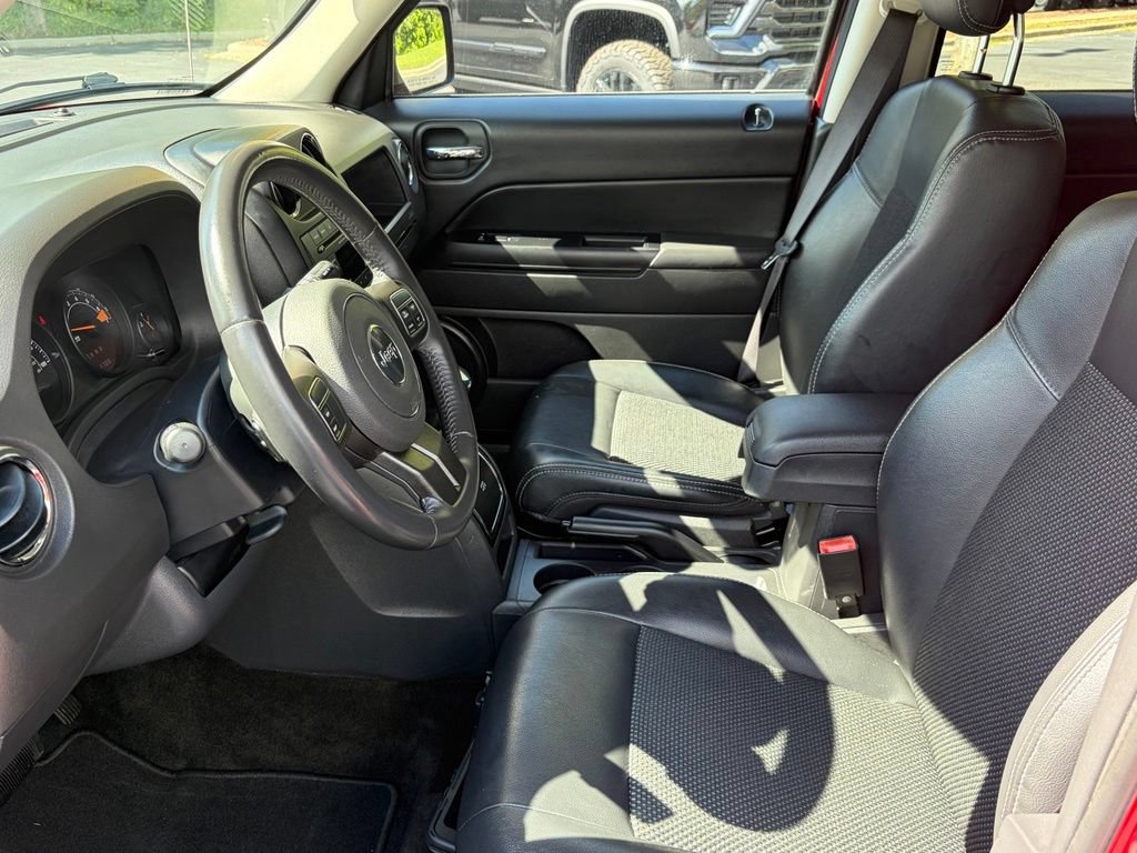 Used 2016 Jeep Patriot Sport w/ Power Value Group AWD/4WD image 22