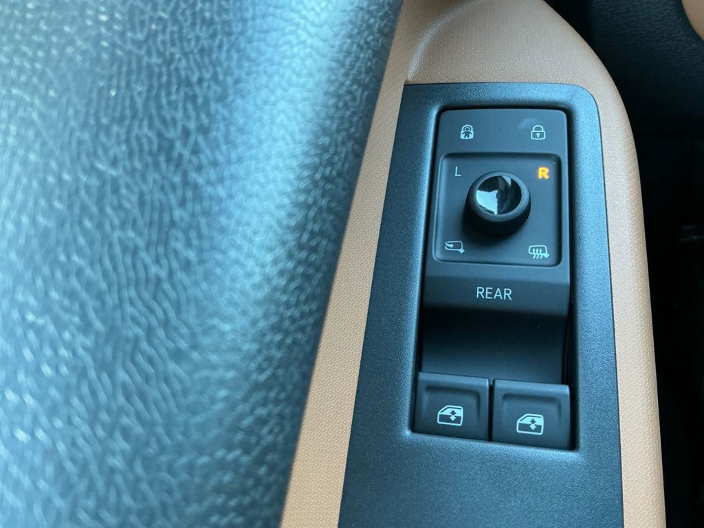 New 2025 Volkswagen ID. Buzz Pro S Plus image 20