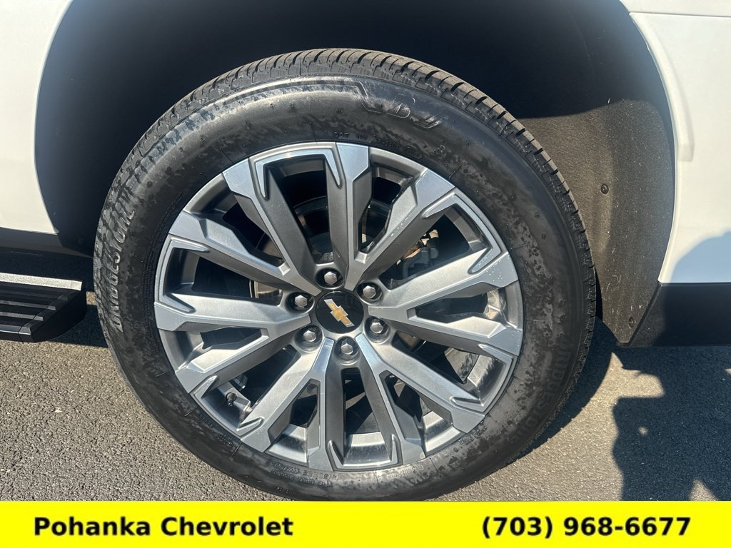 Used 2025 Chevrolet Suburban High Country AWD/4WD image 39