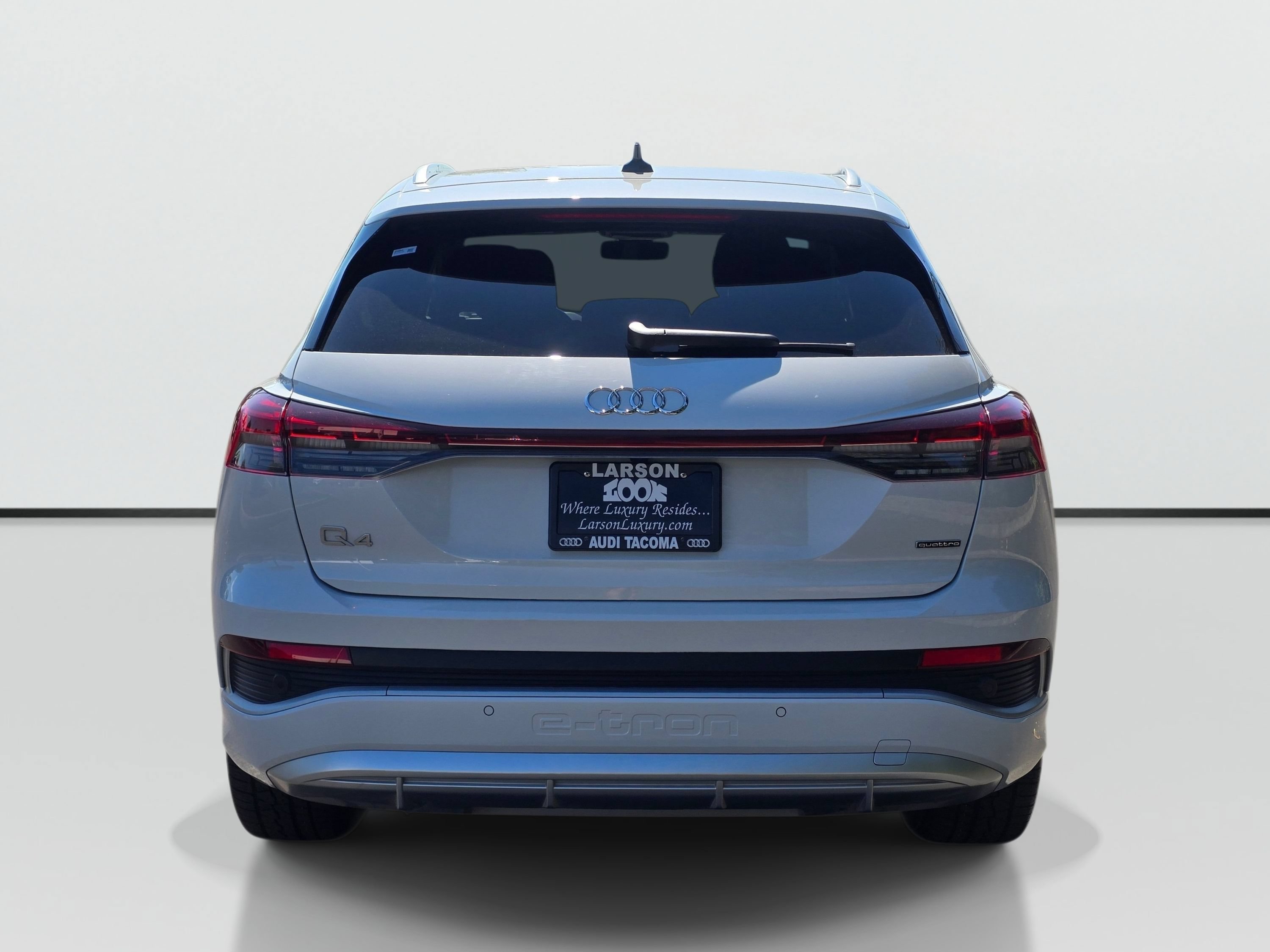 Used 2023 Audi Q4 e-tron Premium Plus AWD/4WD image 5