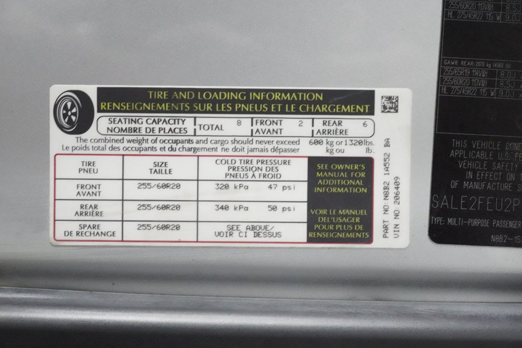 Used 2023 Land Rover Defender 130 X-Dynamic SE AWD/4WD image 48