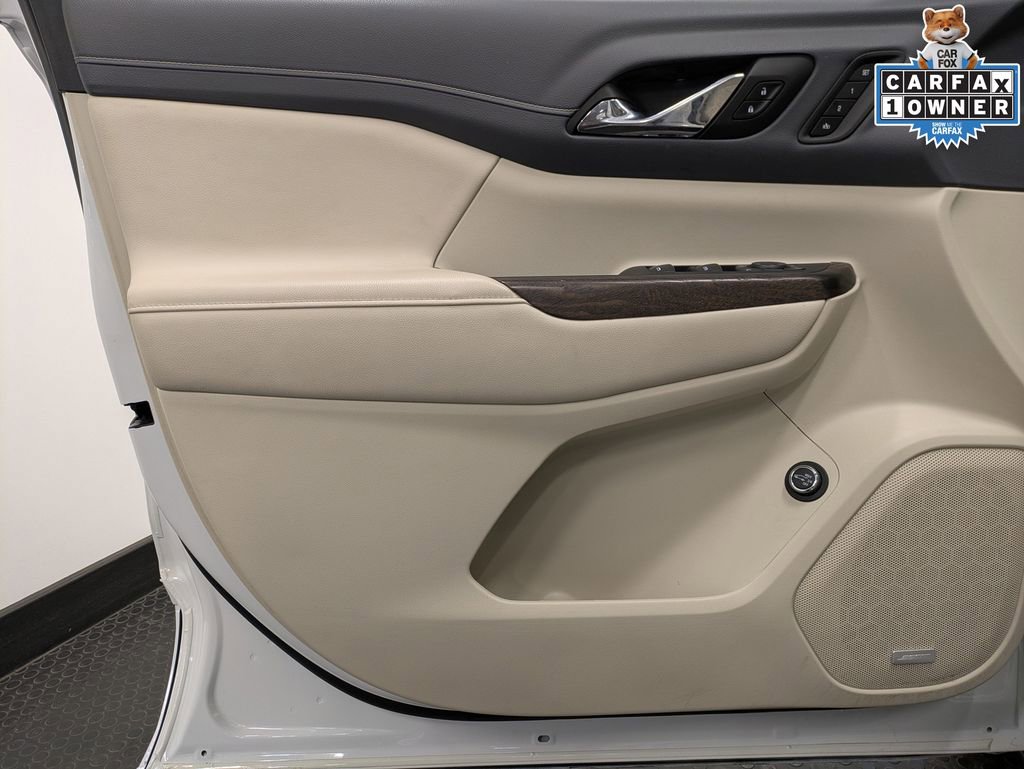 Used 2023 GMC Acadia Denali w/ Denali Technology Package image 8
