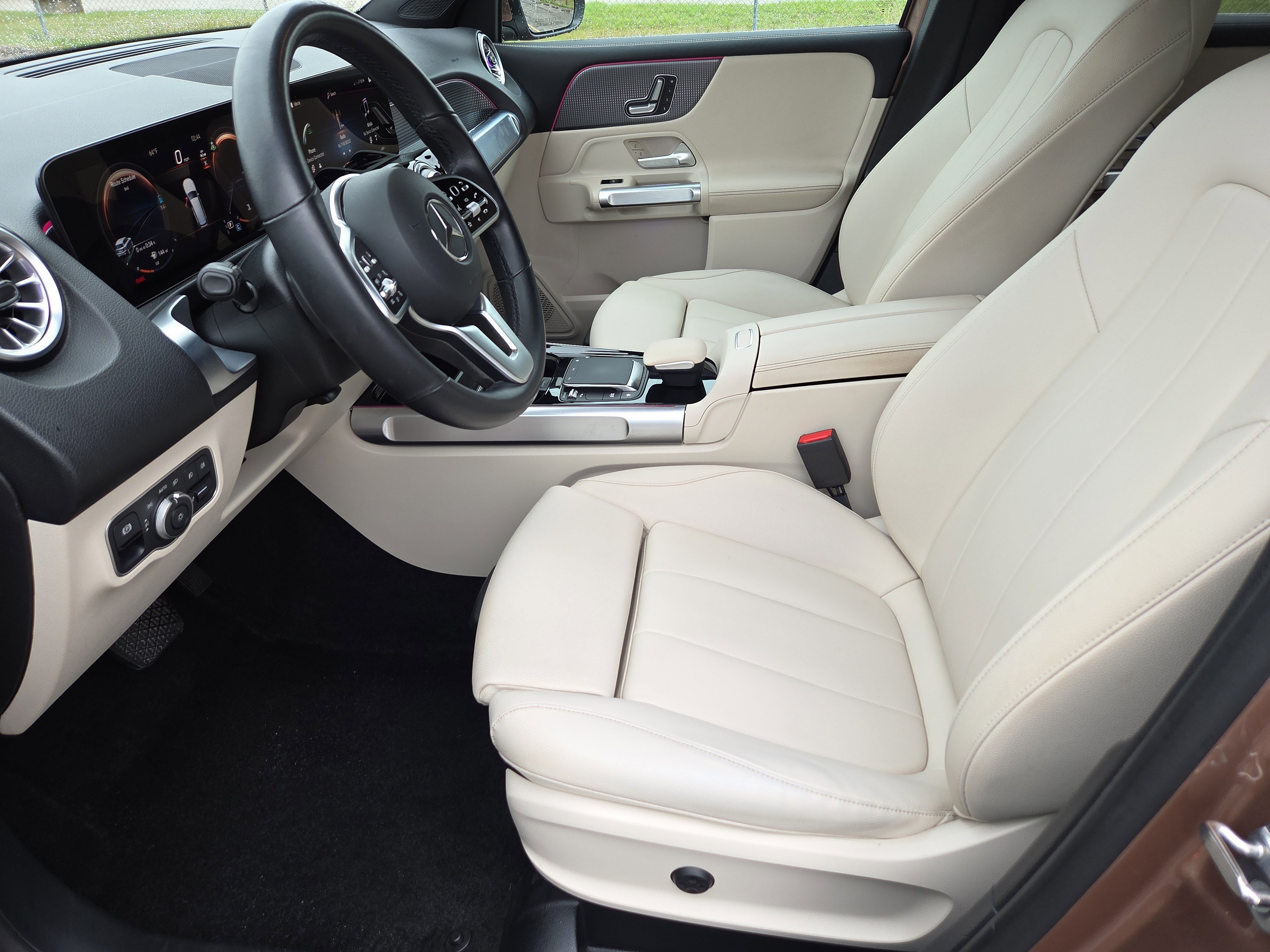 Used 2023 Mercedes-Benz GLB 250 image 5