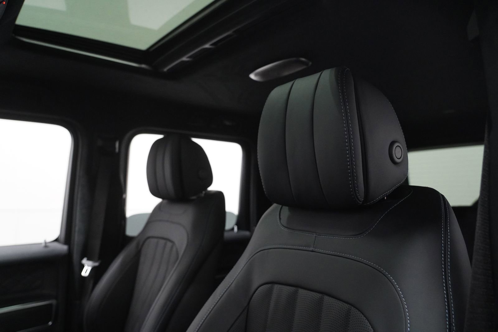 New 2026 Mercedes-Benz G 550 image 16